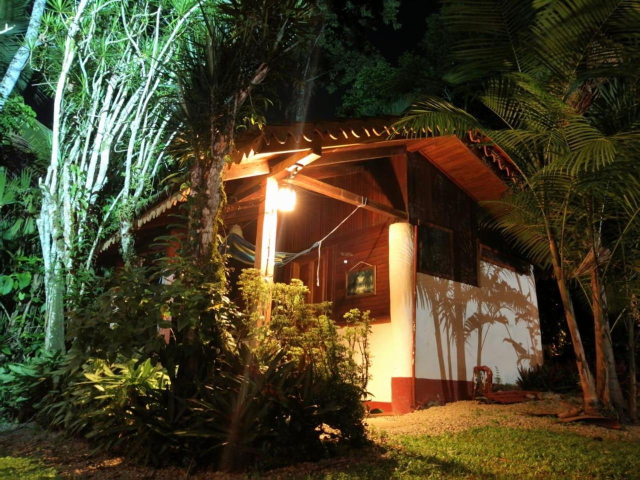 Chalet Y Cabinas Hibiscus Cahuita Buitenkant foto