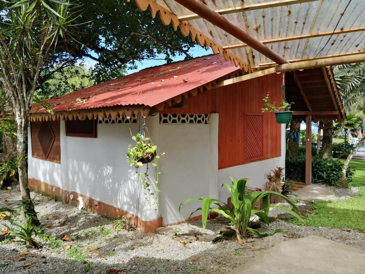 Chalet Y Cabinas Hibiscus Cahuita Buitenkant foto